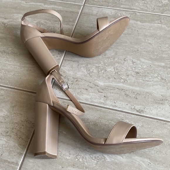 Steve Madden nude sandals - Picture 3 of 4